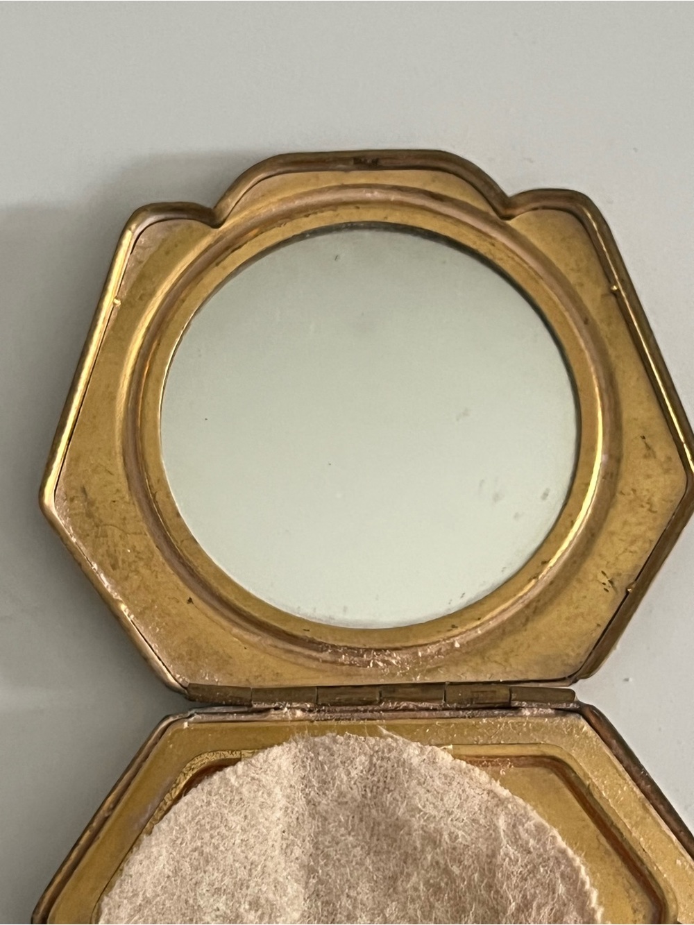 Vintage Art Deco Powder Compact Mirror & Powder Puff Case - Picture 8 of 10